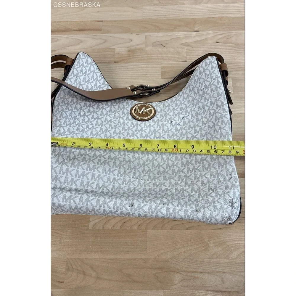 Michael Kors Vanilla/Acorn Bowery Hobo Large‎ Shoulder Bag - Size M